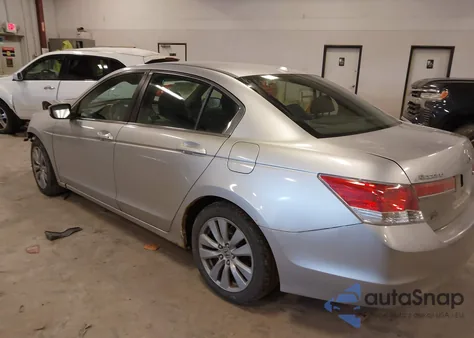 2011 Honda Accord 2.4 Ex-L из США, поврежденный, VIN 1HGCP2F83BA044509